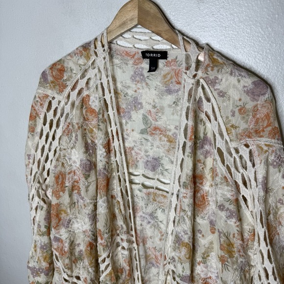 Torrid Crochet Lace Inset Kimono Floral Cottagecore Womens 5X/6X Boho Spring - Picture 2 of 12